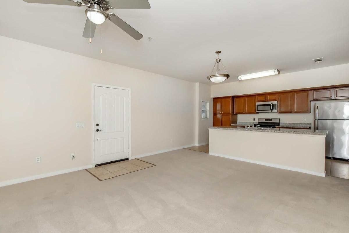 37600 College Dr - Photo 3 of 50