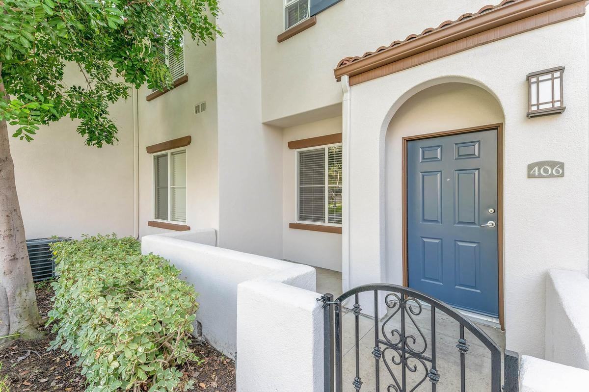 76 Mercantile Way - Photo 4 of 50