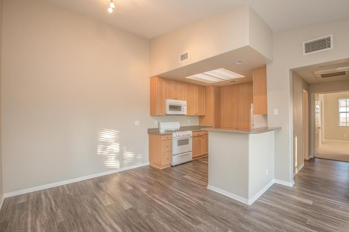 76 Mercantile Way - Photo 3 of 13