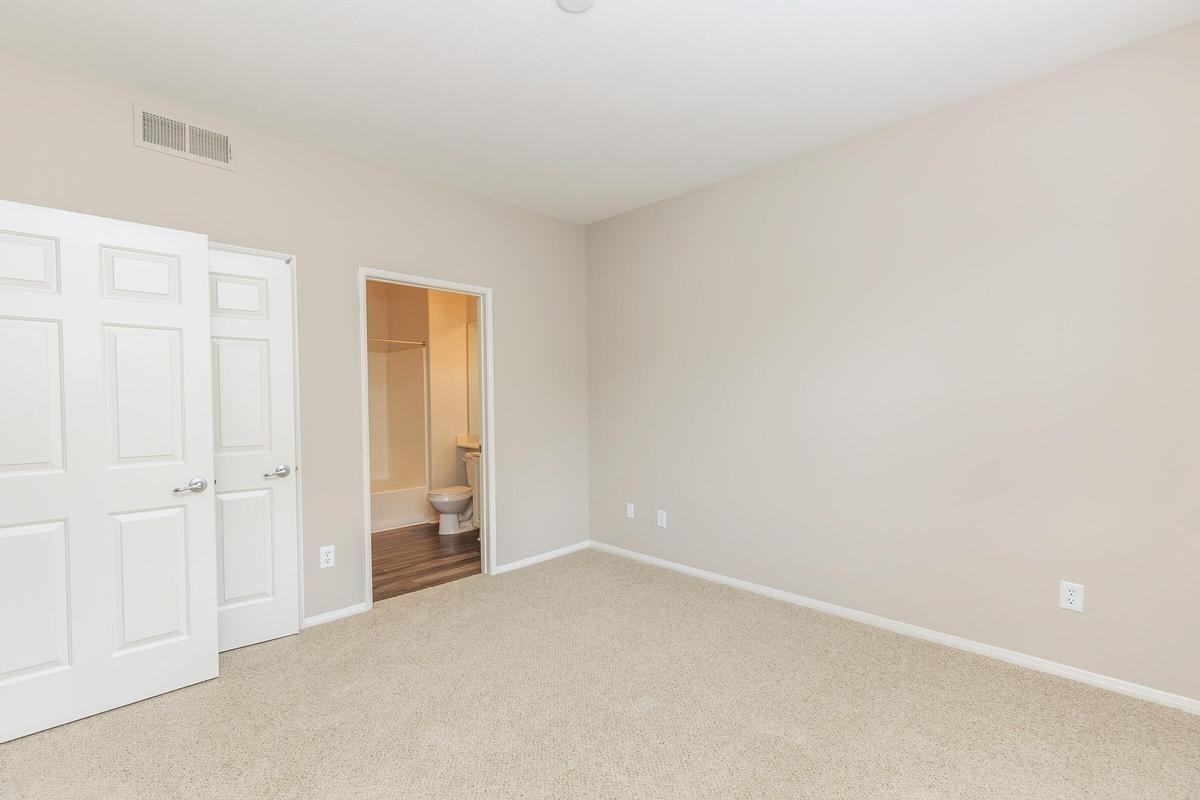 2000 Corporate Dr - Photo 5 of 14