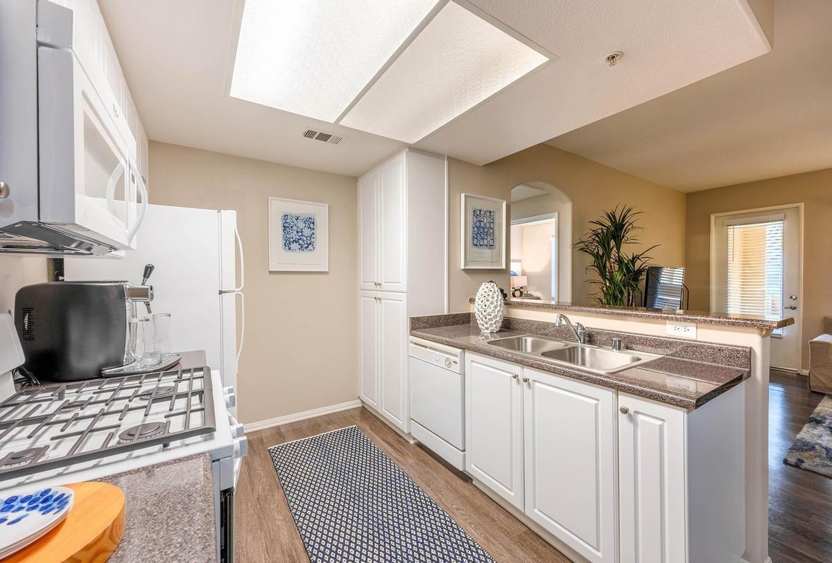 2000 Corporate Dr - Photo 6 of 50