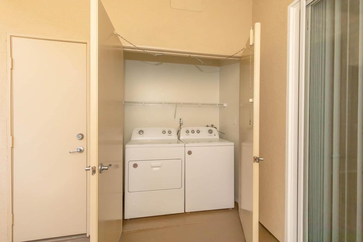 27082 Oneill Dr - Photo 7 of 13