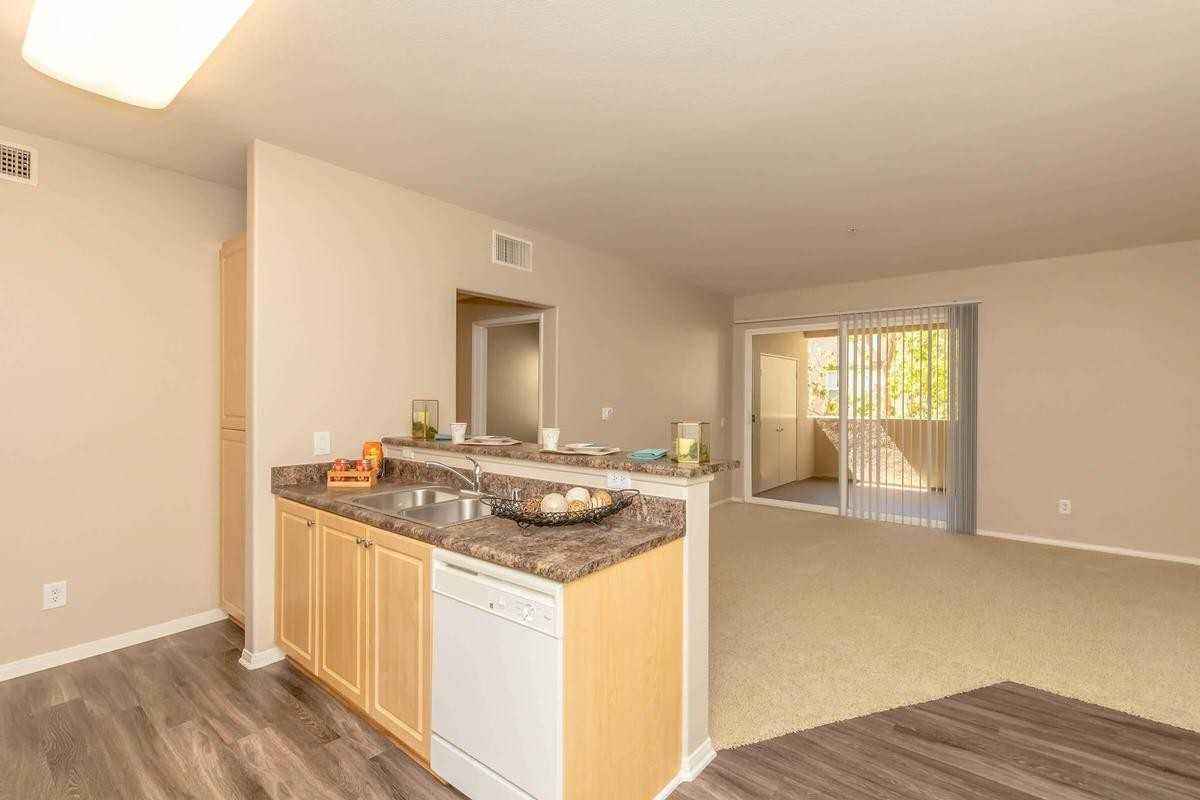 27082 Oneill Dr - Photo 5 of 13