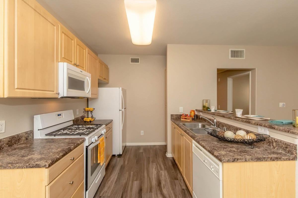 27082 Oneill Dr - Photo 4 of 13