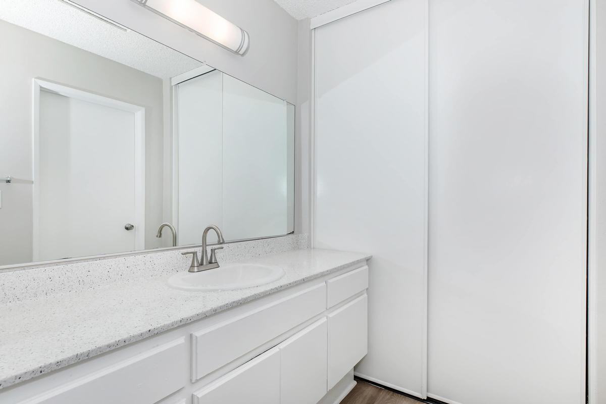 1413 San Bernardino Rd - Photo 2 of 14