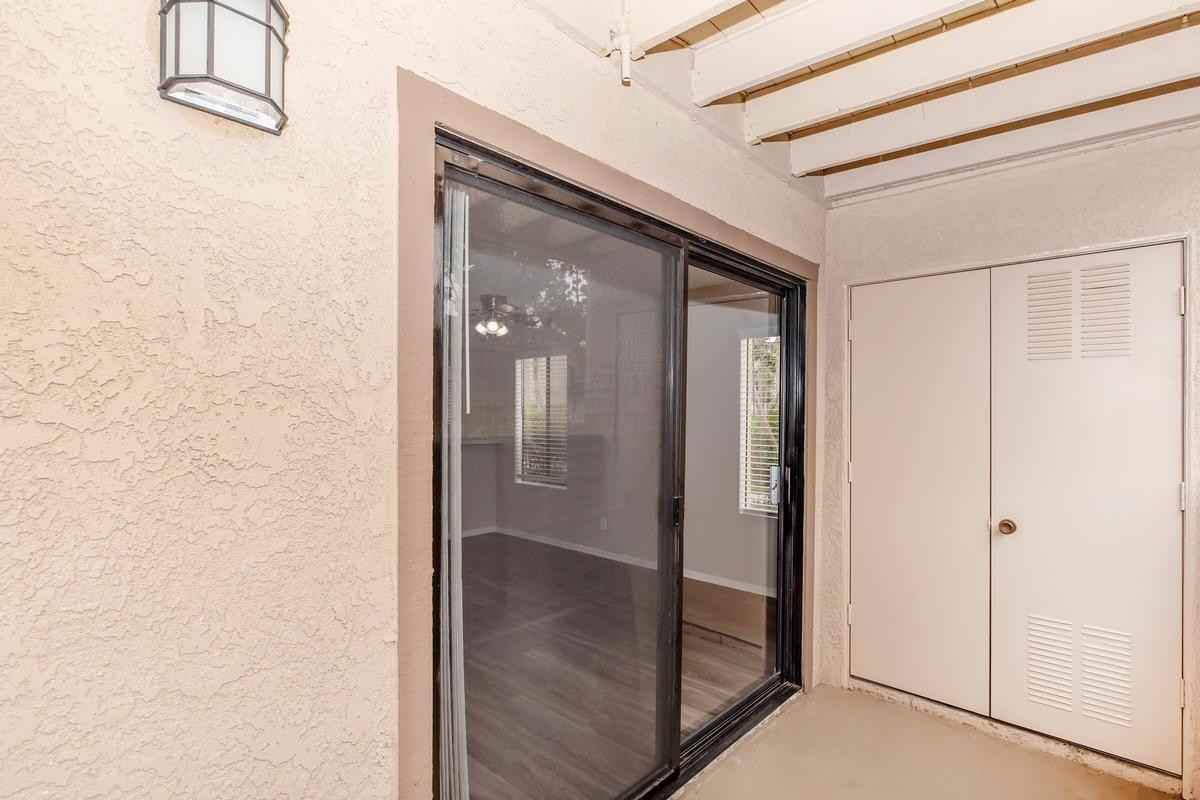 1413 San Bernardino Rd - Photo 4 of 50