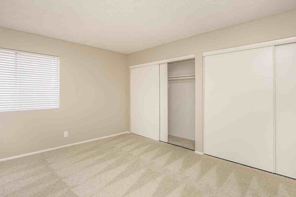 1413 San Bernardino Rd - Photo 3 of 50