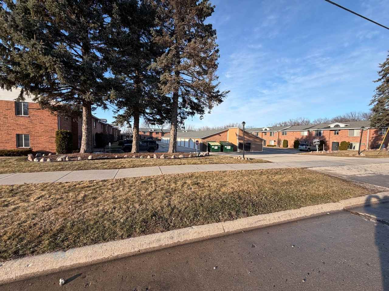 2701 Humboldt Rd - Photo 2 of 25