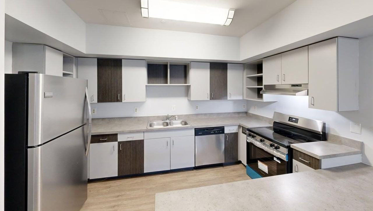 Now Leasing – Luxury 4BR/2BA Apartment at 139 Barksdale St, Memphis, TN! - Photo 2 of 45