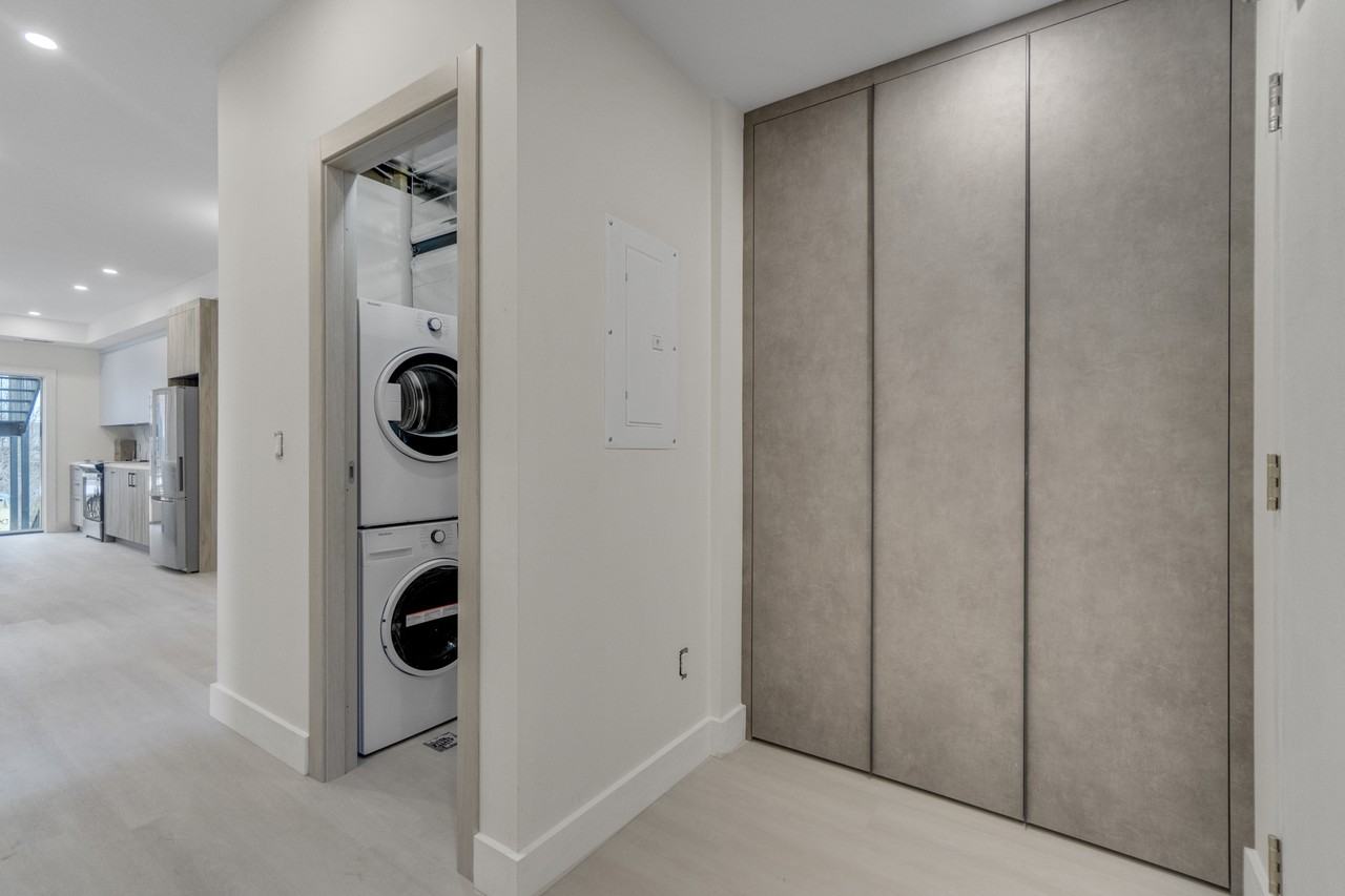 625 Harvie Avenue - Photo 7 of 21