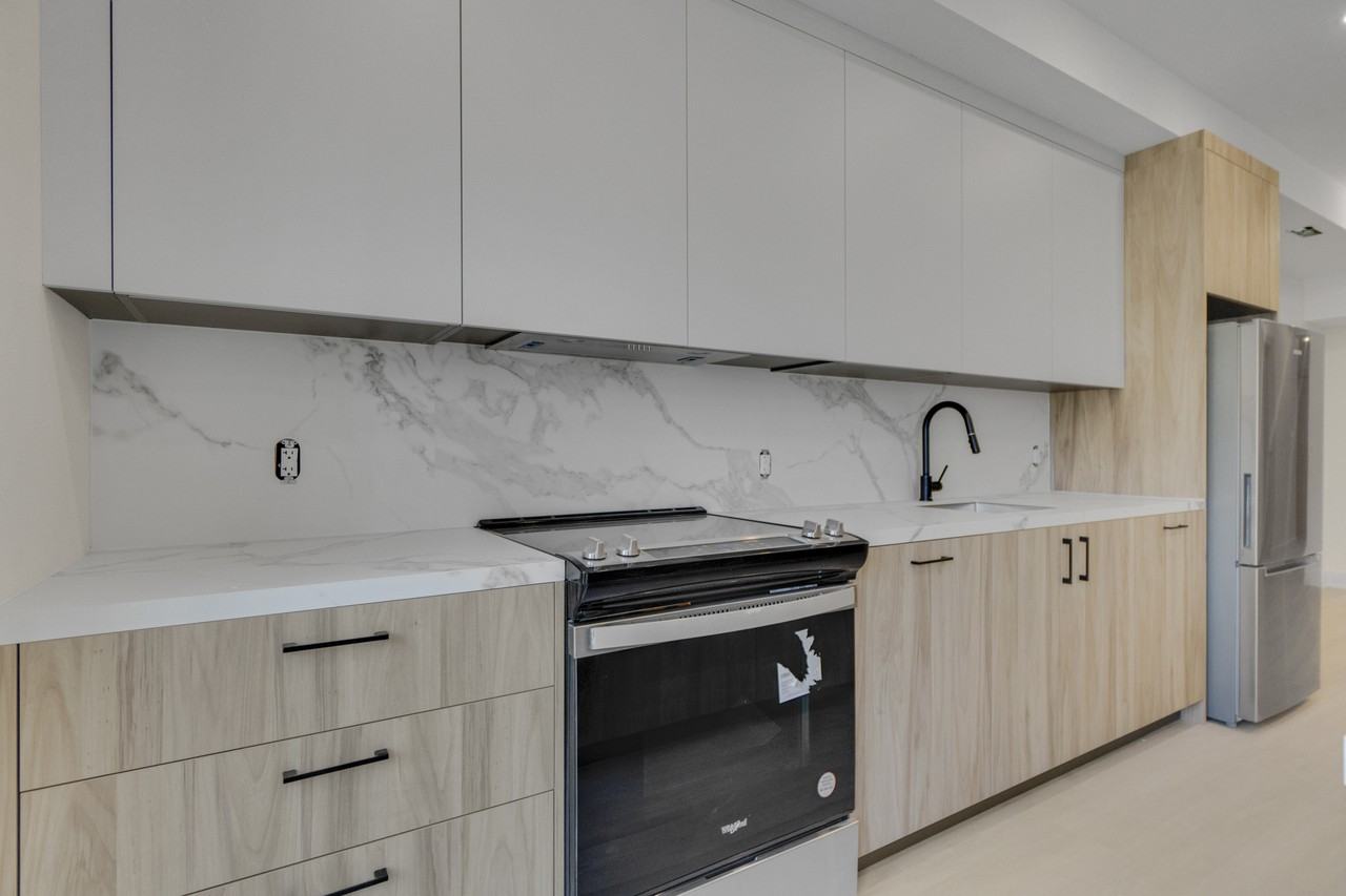 625 Harvie Avenue - Photo 3 of 21