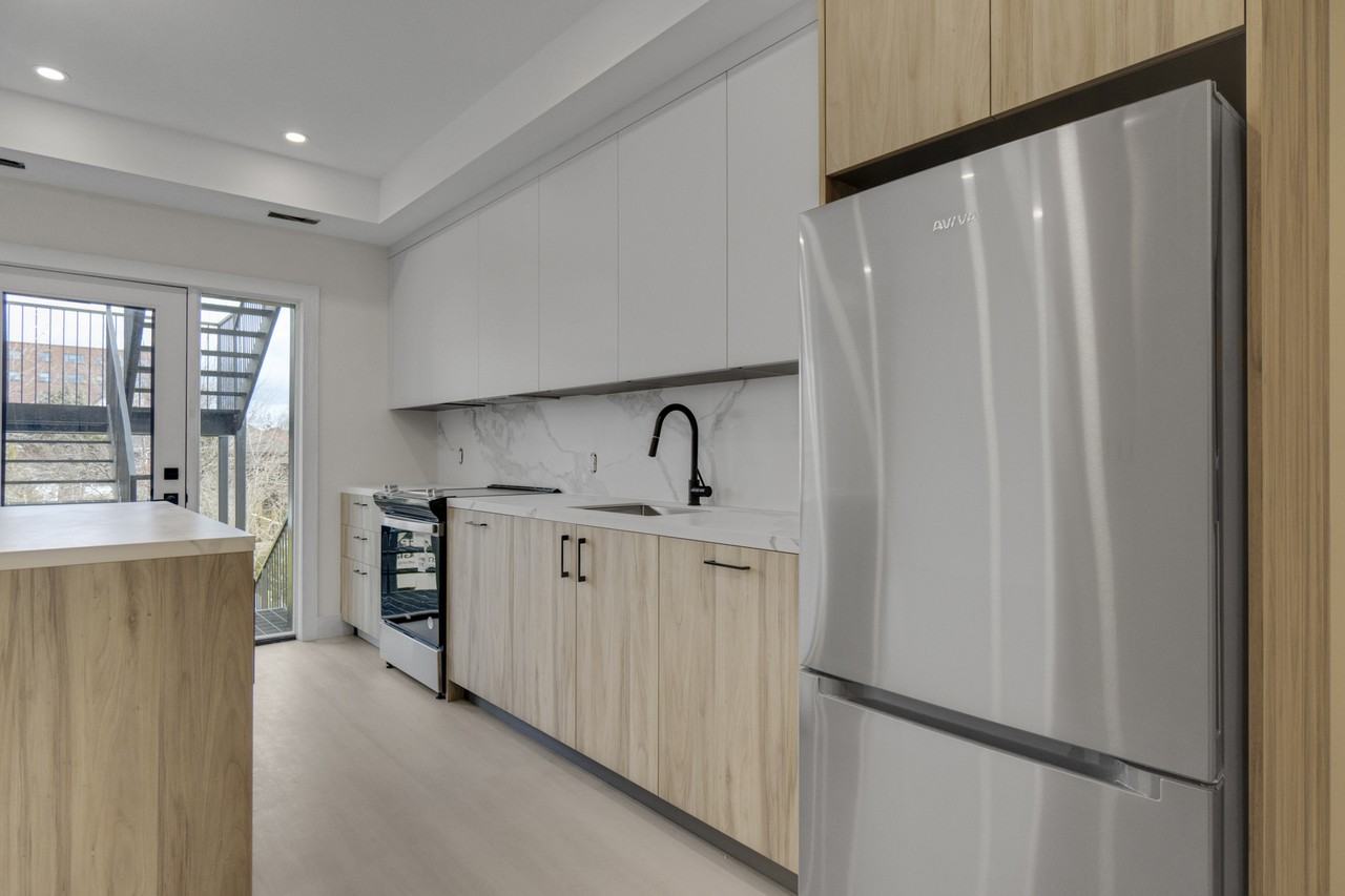 625 Harvie Avenue - Photo 5 of 21