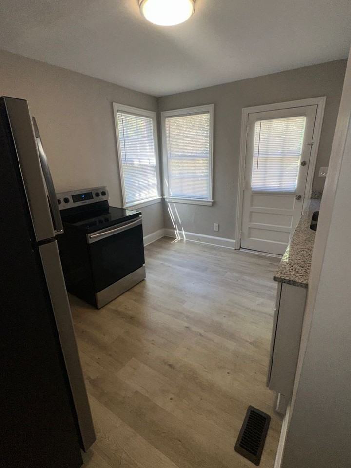 3425 Prentice Ave - Photo 3 of 12