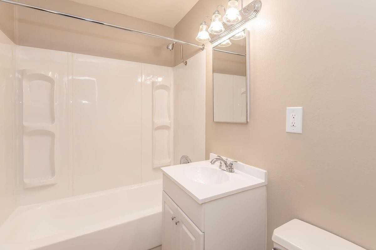 2001 N Rancho Ave - Photo 4 of 8