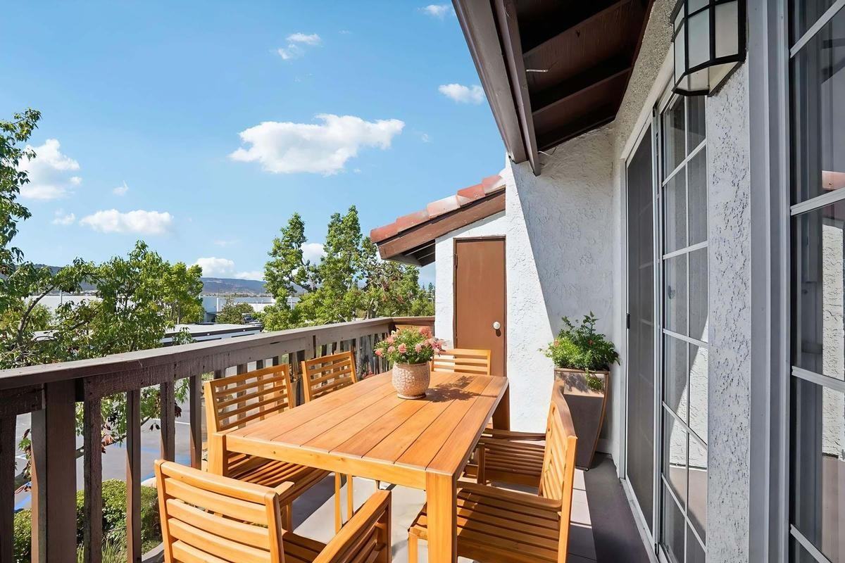 29605 Solana Way - Photo 3 of 32