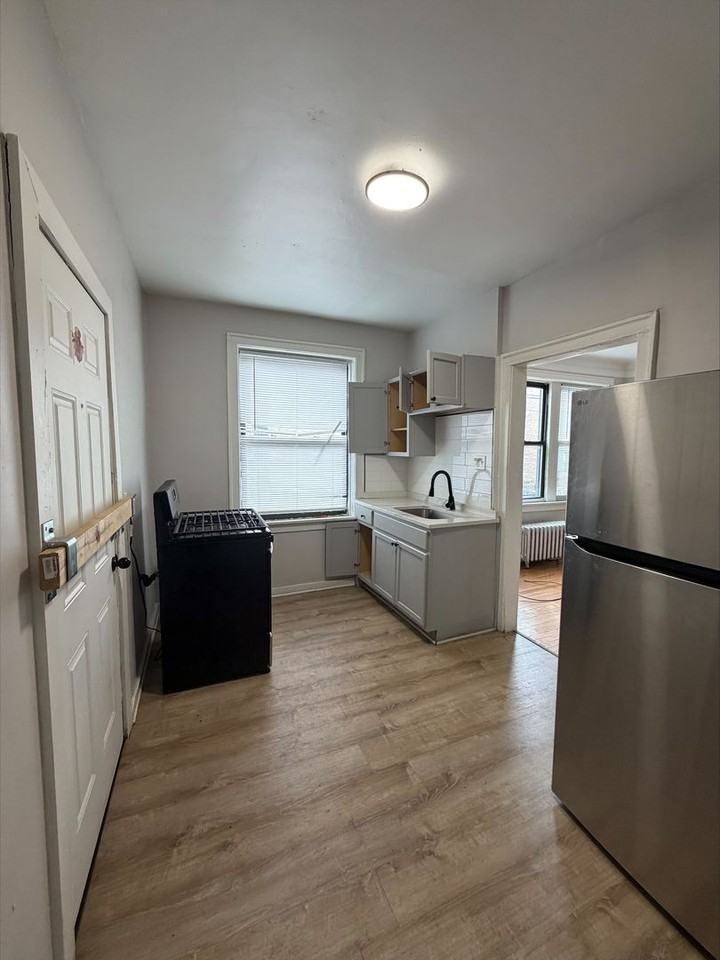 8242 S Drexel LLC - Photo 7 of 17