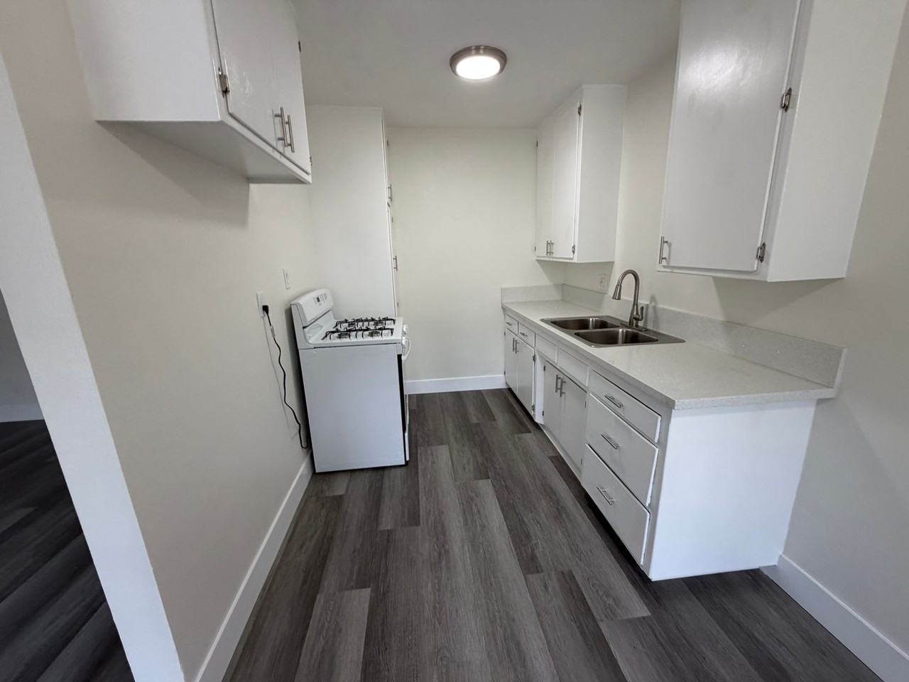 8028 Boer Ave - Photo 4 of 15