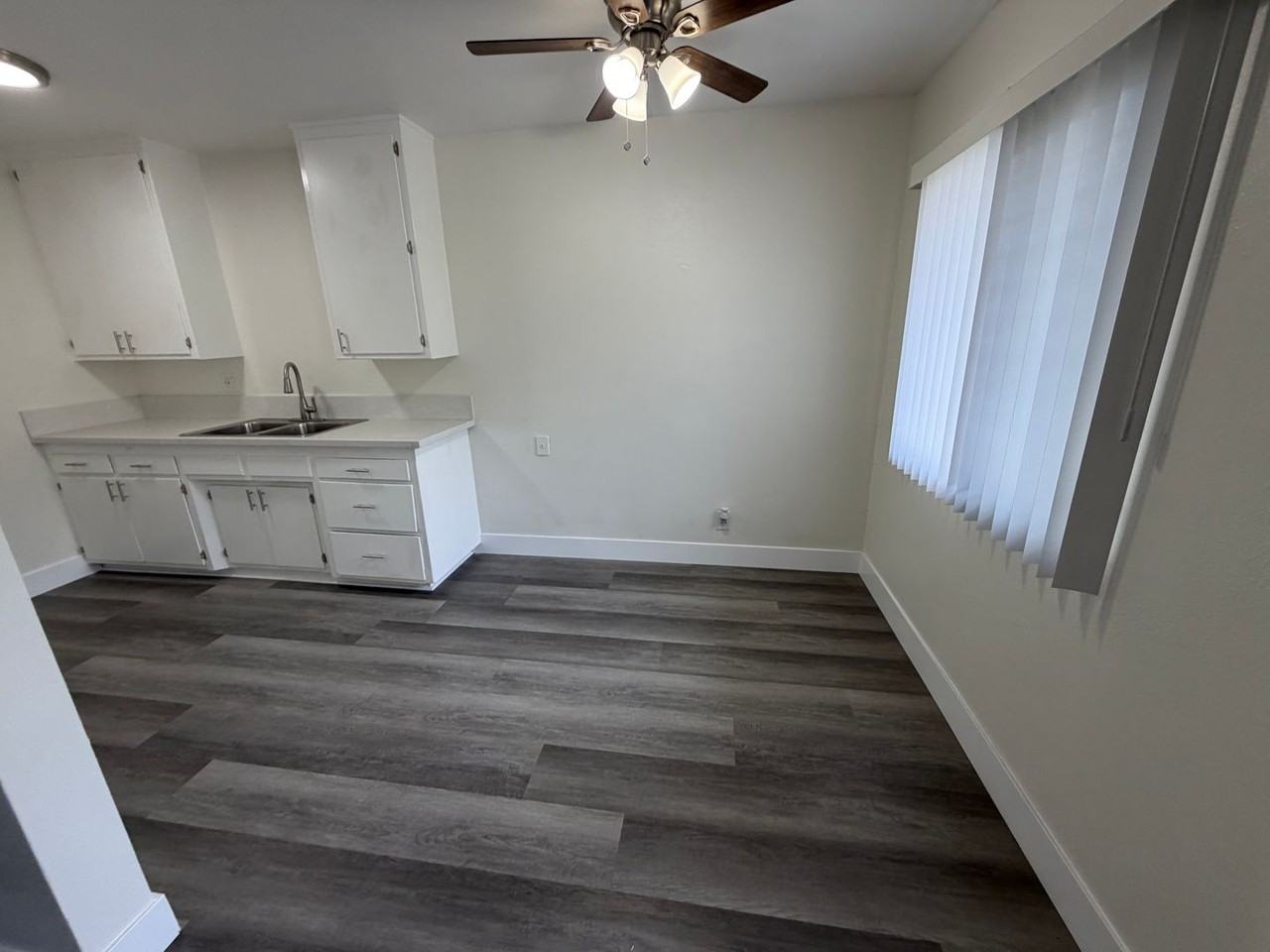 8028 Boer Ave - Photo 5 of 15