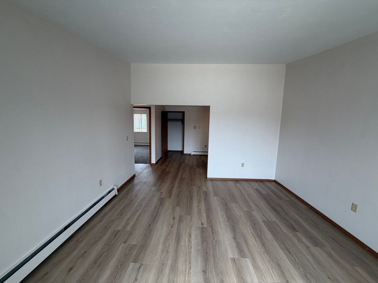 2709 Humboldt Rd - Photo 4 of 20