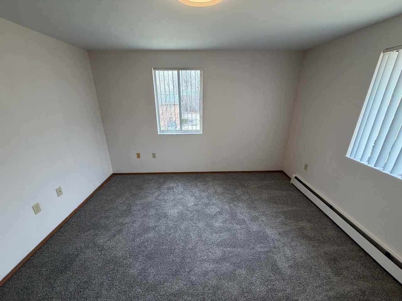 2709 Humboldt Rd - Photo 6 of 20