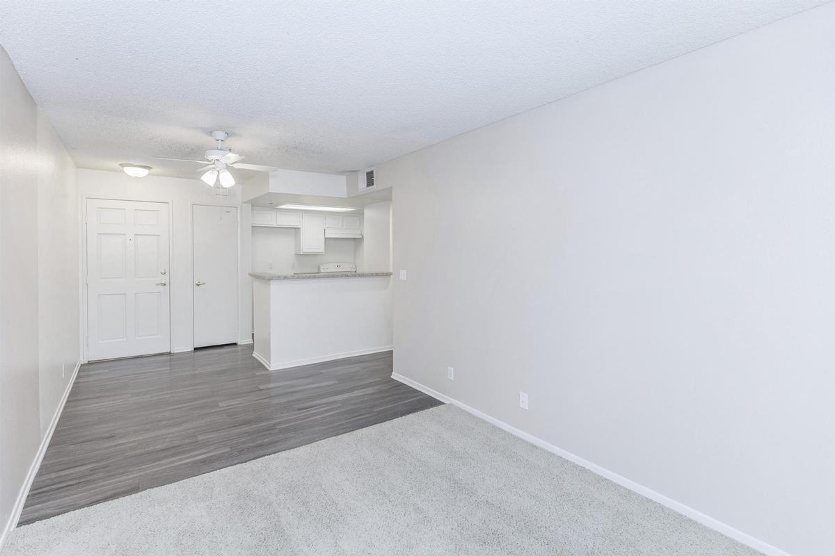 835 S Brookhurst St - Photo 3 of 9