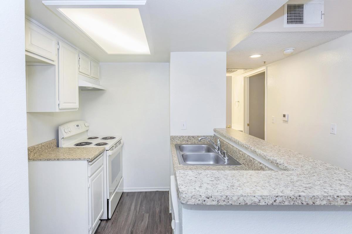 835 S Brookhurst St - Photo 6 of 9