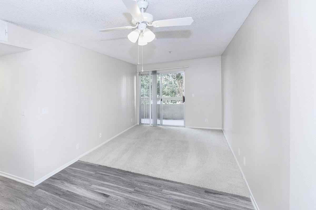 835 S Brookhurst St - Photo 5 of 9