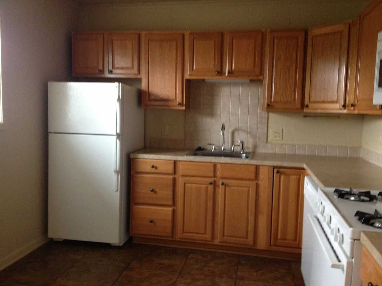 606 S Trenton St #16 - Photo 2 of 4