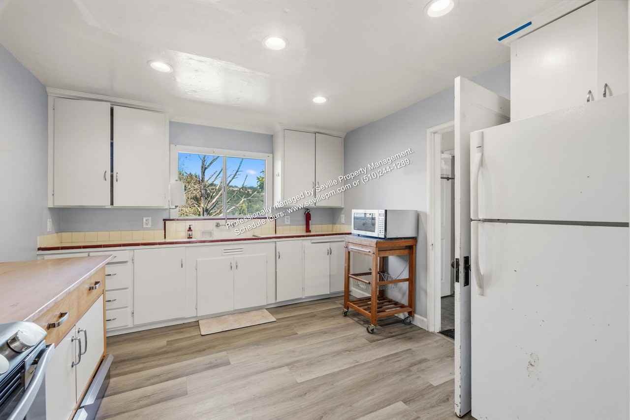 7850 Crest Ave - Photo 6 of 15