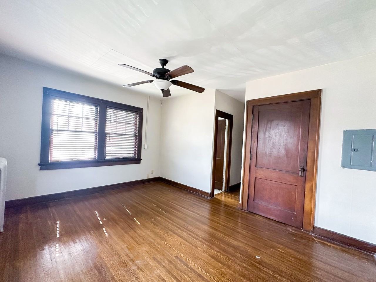 5819 E Washington St #8 - Photo 3 of 12