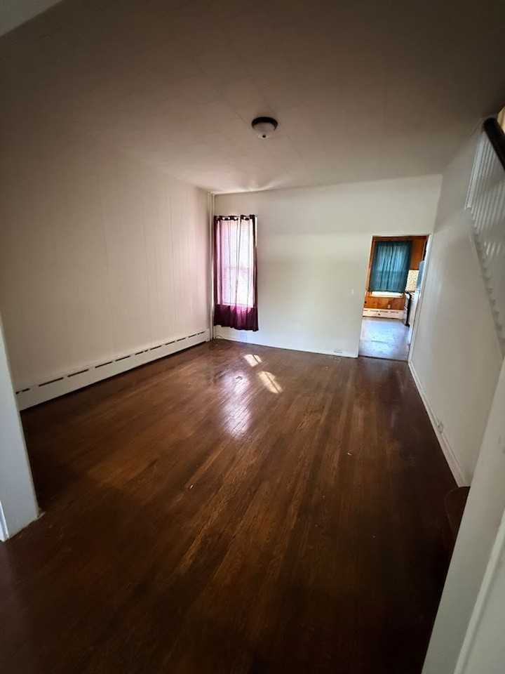 31 S Crescent St - Photo 4 of 18