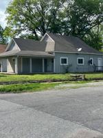 featured image of 502 W 9th St