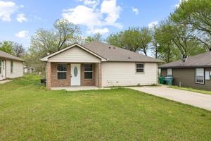 featured image of 119 N Andrews Ave