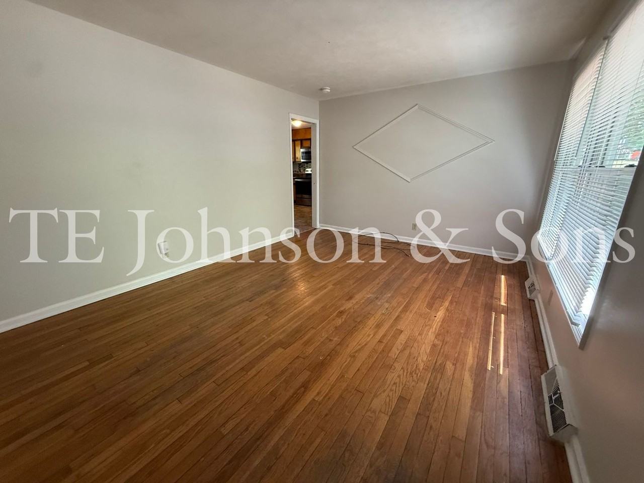 3501 Fieldstone Dr - Photo 2 of 38