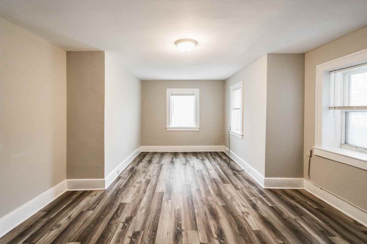 Historic Style, Modern Comforts, Prime Location - Photo 4 of 27