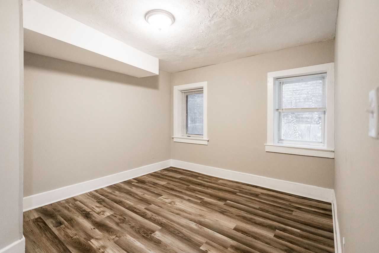 Historic Style, Modern Comforts, Prime Location - Photo 5 of 27