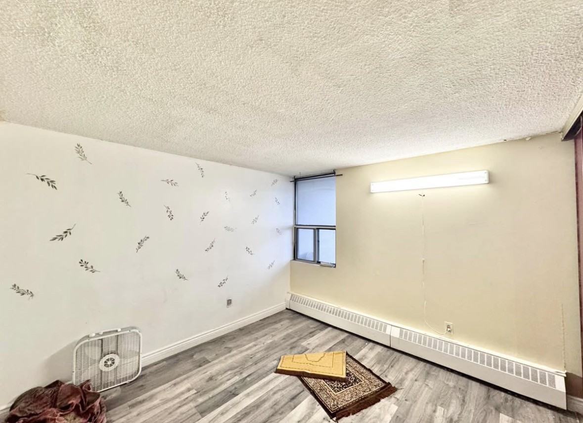 25 Sunrise Ave - Photo 3 of 14