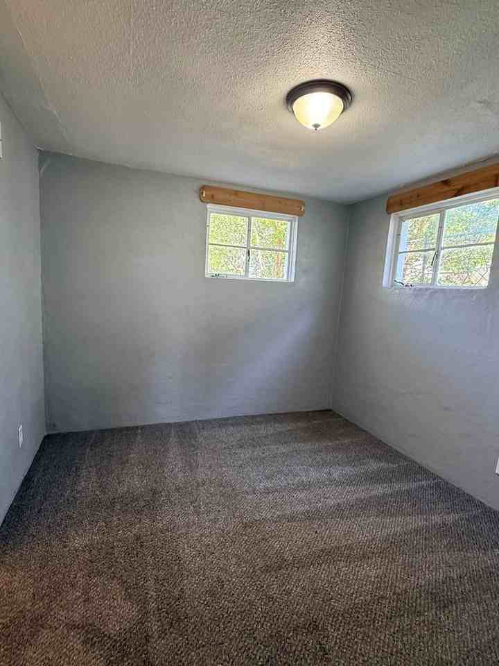 220 W 9th St #2 - Photo 4 of 7