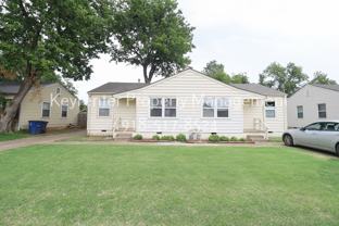 923 E 37th Pl - Photo 1 of 1