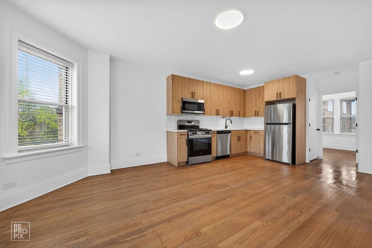 6310 N Artesian - Photo 6 of 27