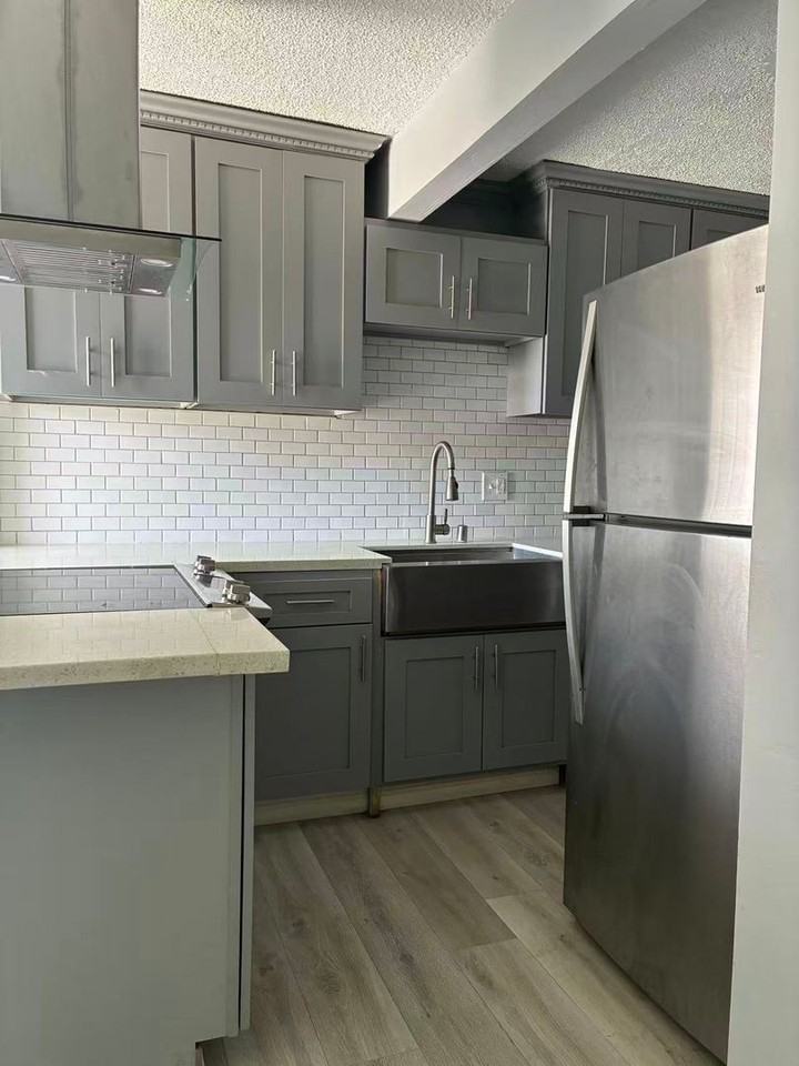 418 Almond Ave - Photo 5 of 11