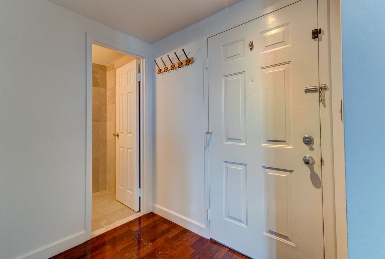 116 Court St - Photo 4 of 13