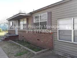 featured image of 636 E 49th Pl N