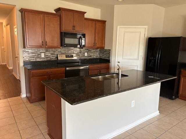 842 Hayes Point Cir - Photo 2 of 5