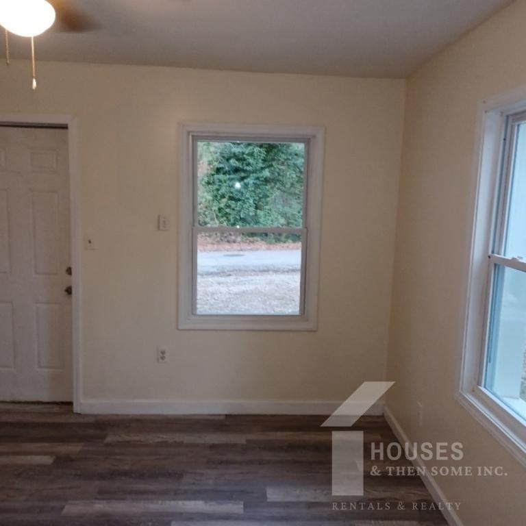 120 Owens St - Photo 2 of 15