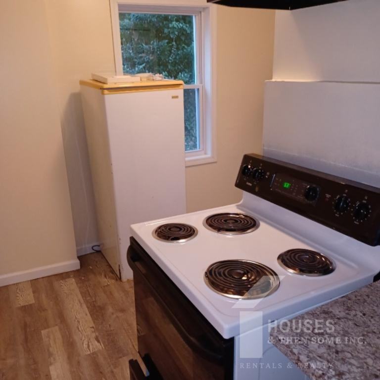 120 Owens St - Photo 3 of 15