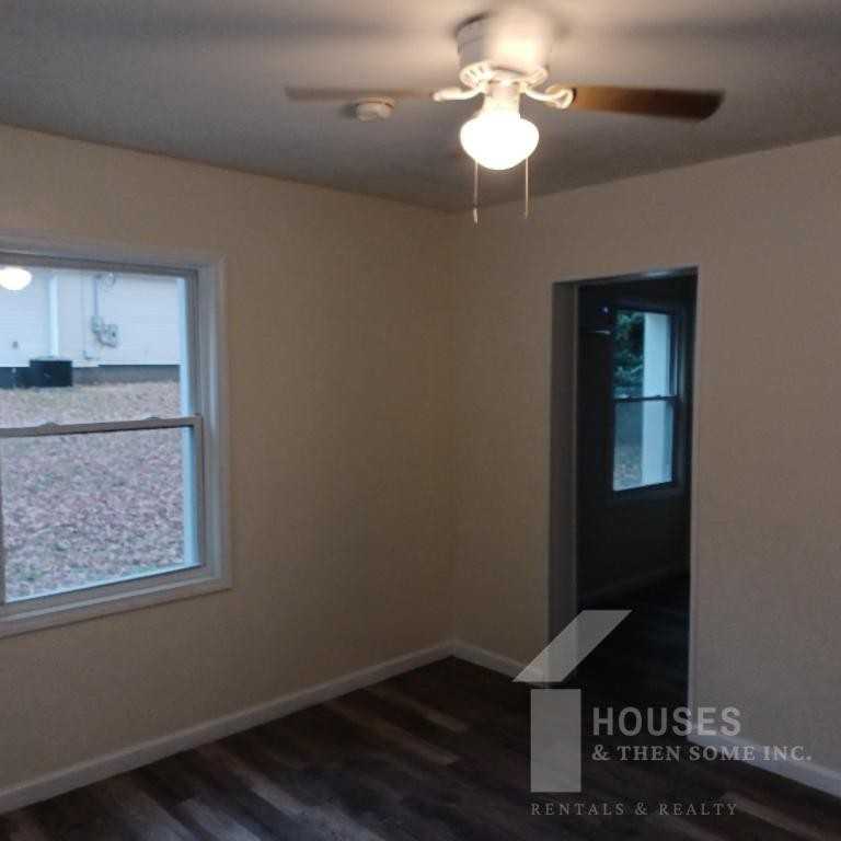 120 Owens St - Photo 5 of 15