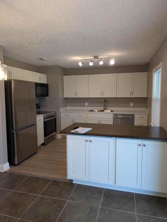 3015 Sabal Palm Dr - Photo 7 of 45