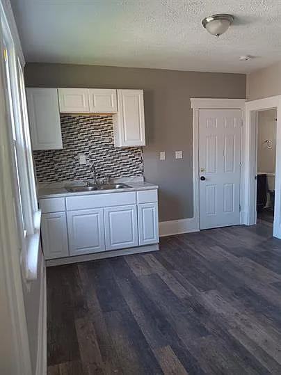 1087 E 64th St - Photo 3 of 16