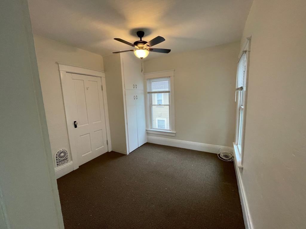 224 State St - Photo 7 of 9